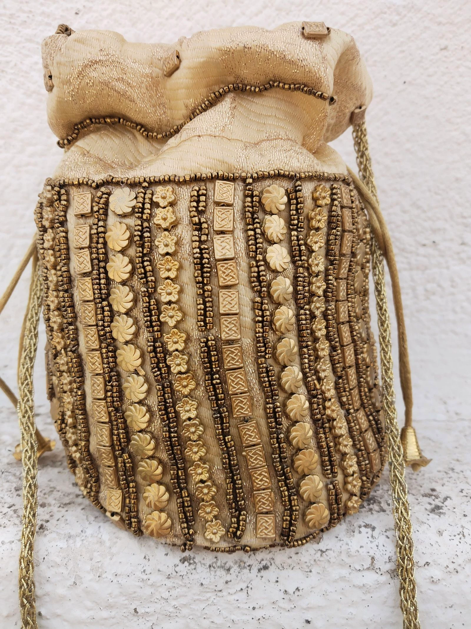 Bolsito bombonera dorado – photo 2